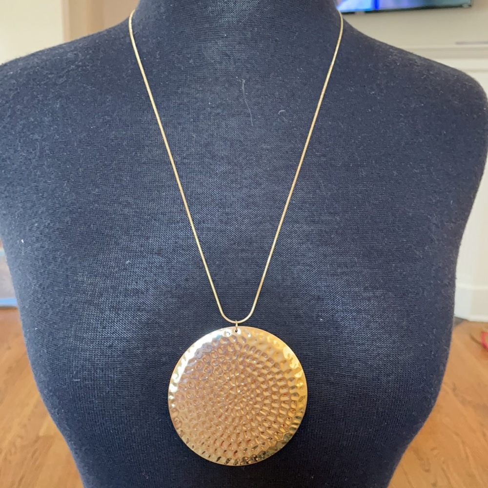 Large gold disk accent necklace